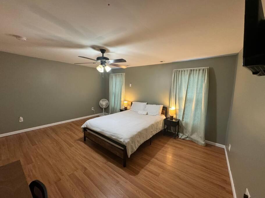 Comforting Getaway-Sleeps 6-Walk To Falls! Niagara Falls Kültér fotó